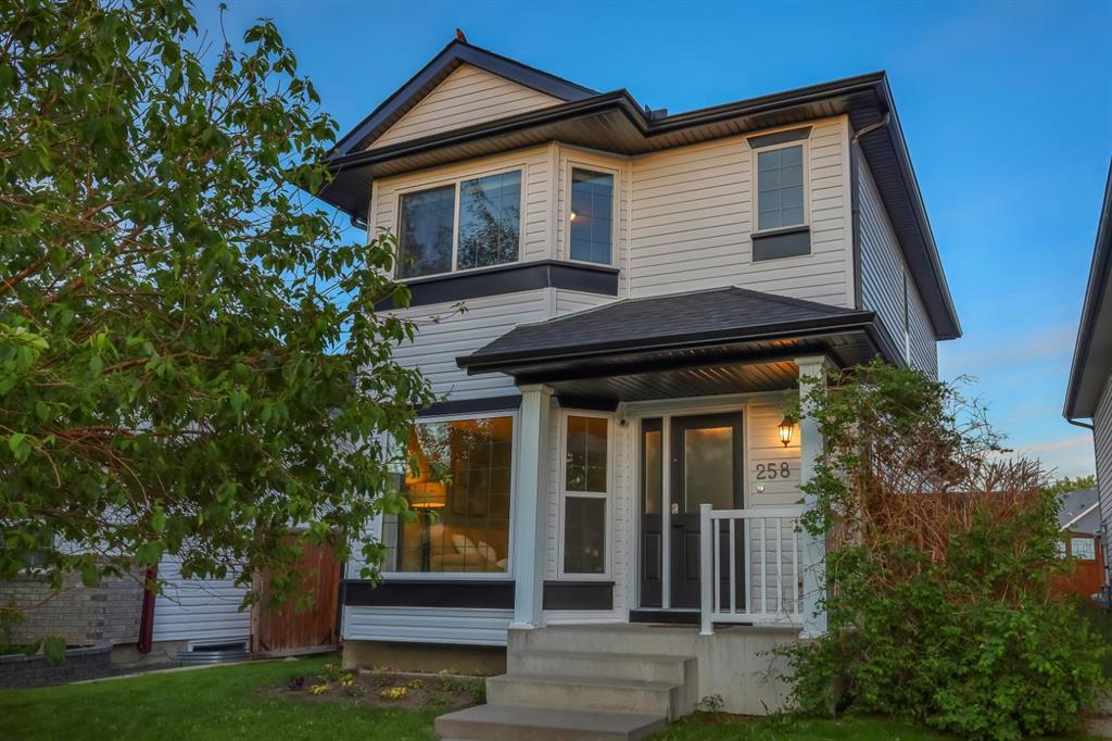 258 Coville Crescent NE