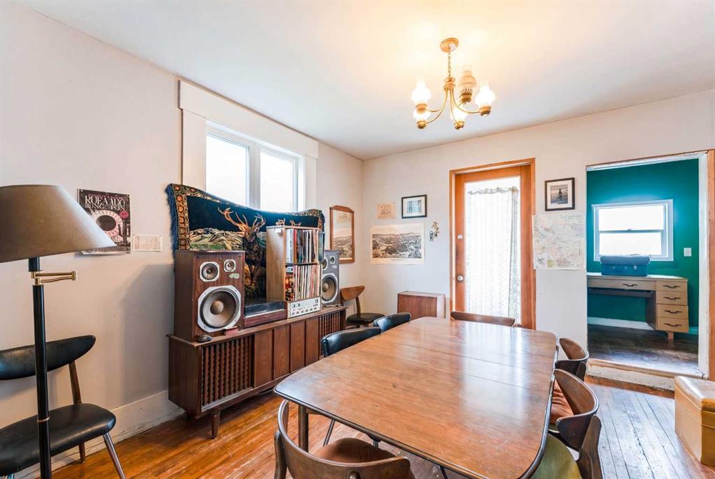 2108 8 Street SE photo 3