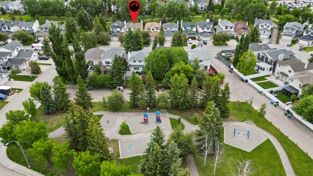 98 River Rock Crescent SE photo 3