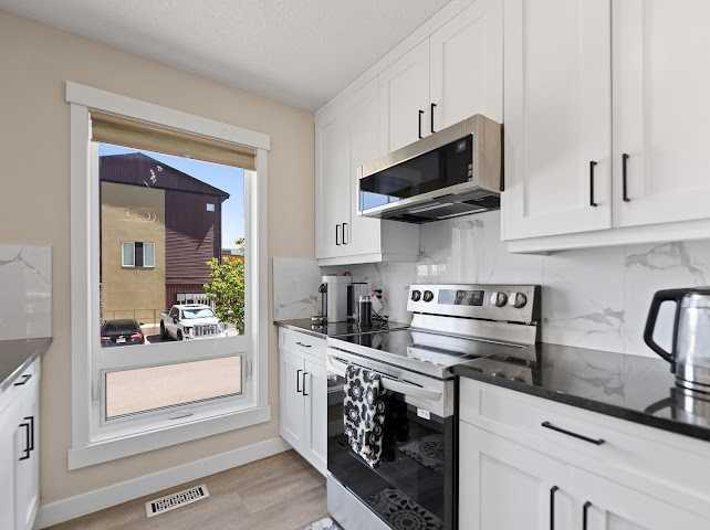 416 Covecreek Circle NE photo 5