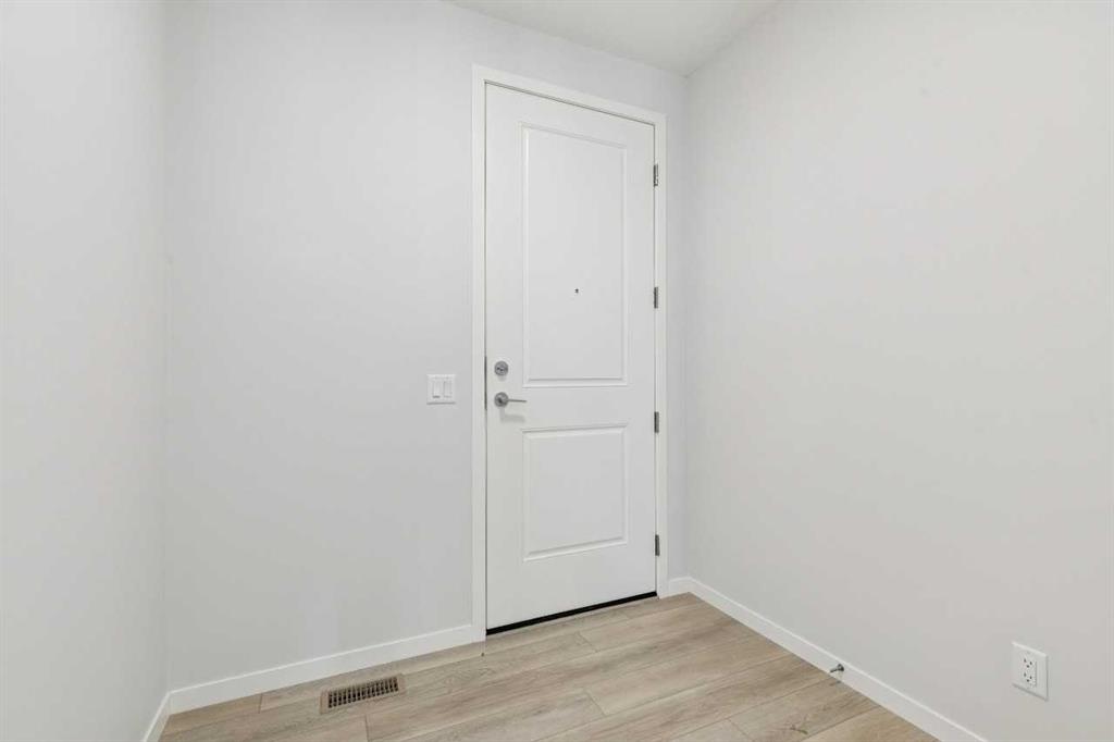 41 Belmont Row SW photo 4