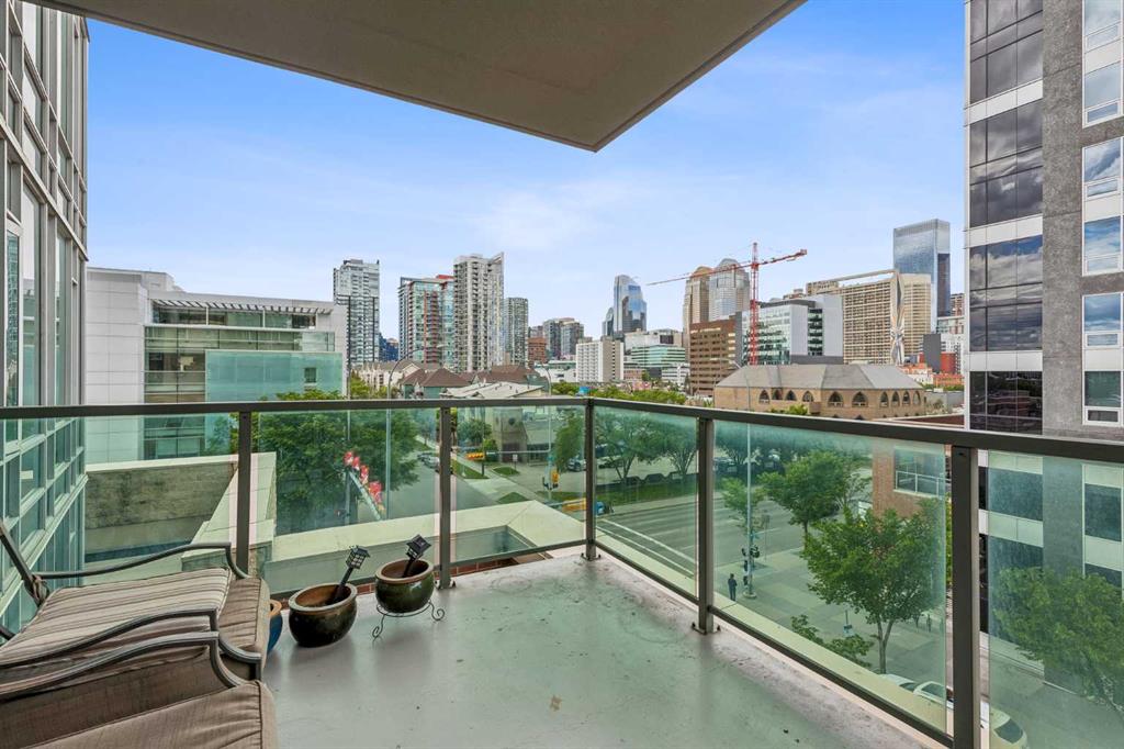 1410 1 Street SE #402 photo 3