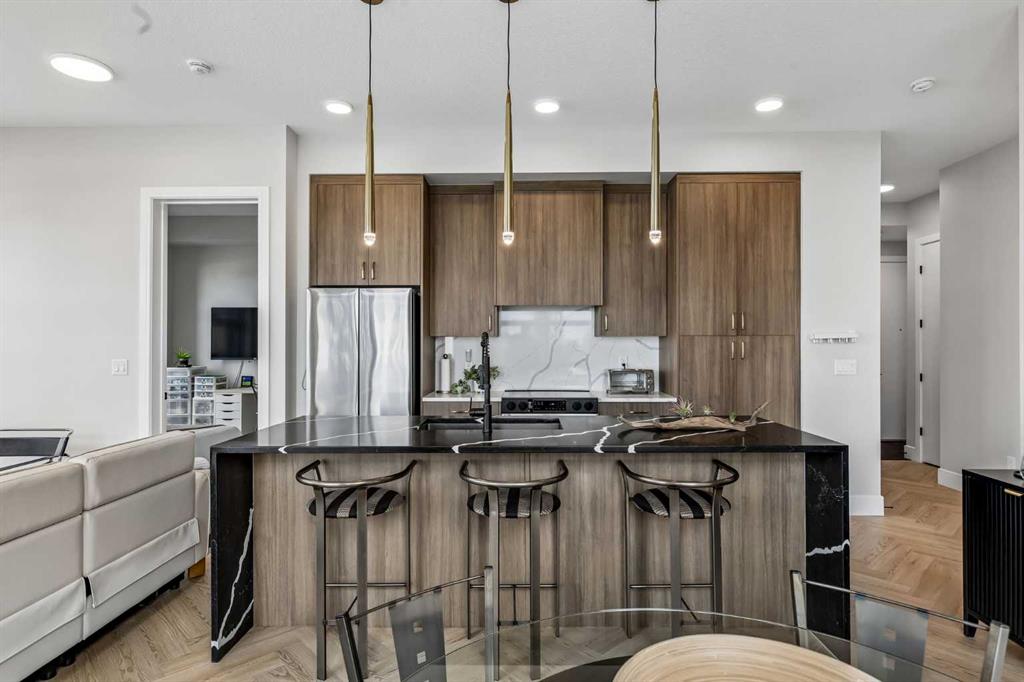 330 Dieppe Drive SW #103 photo 3