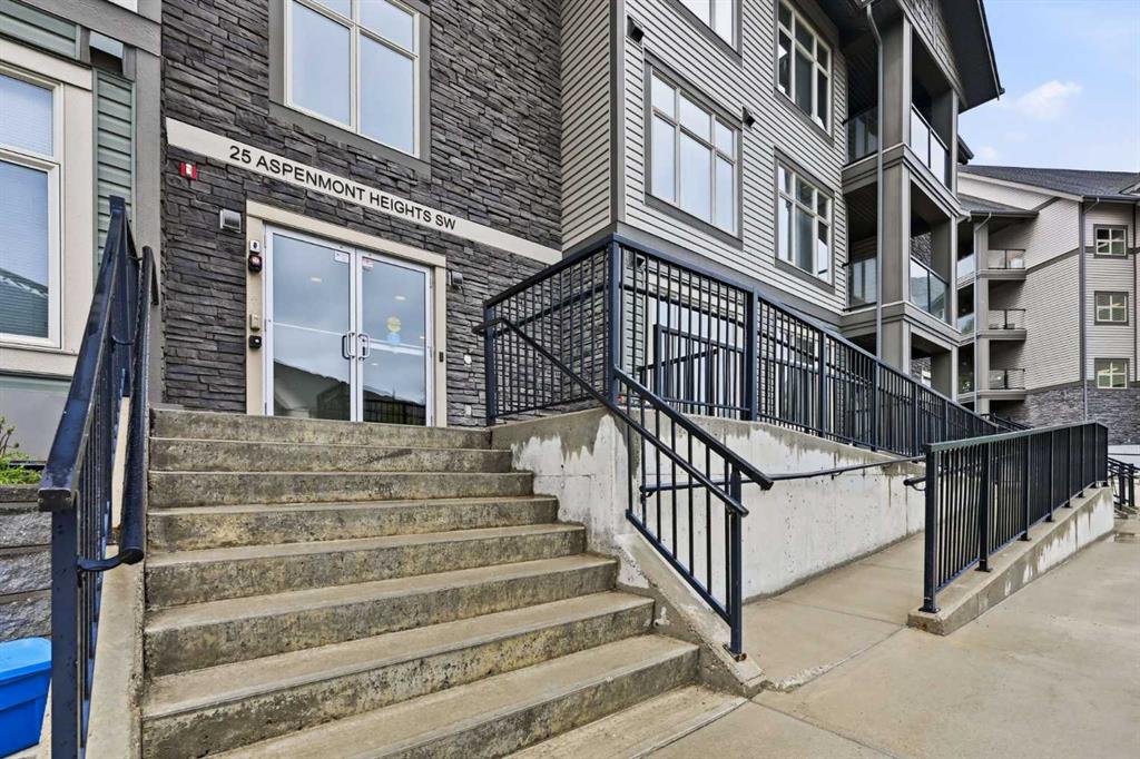 25 Aspenmont Heights SW #306 photo 2