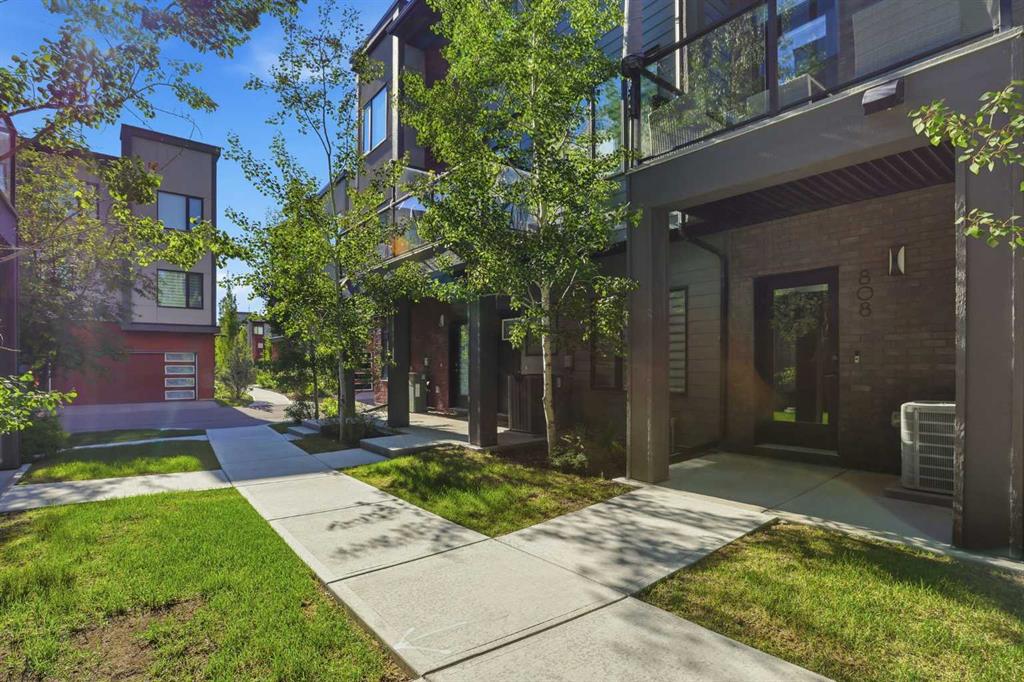 808 Greenbriar Common NW photo 2