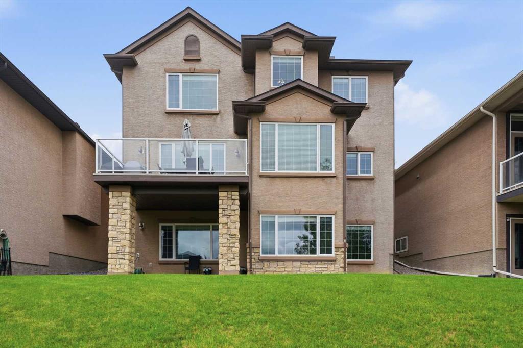 106 Panatella Crescent NW photo 2