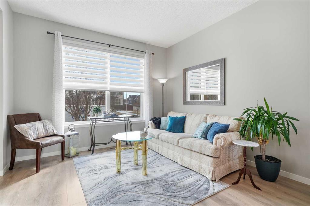 8112 Masters Boulevard SE photo 4