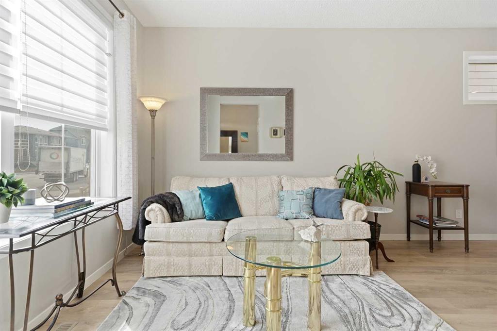 8112 Masters Boulevard SE photo 5