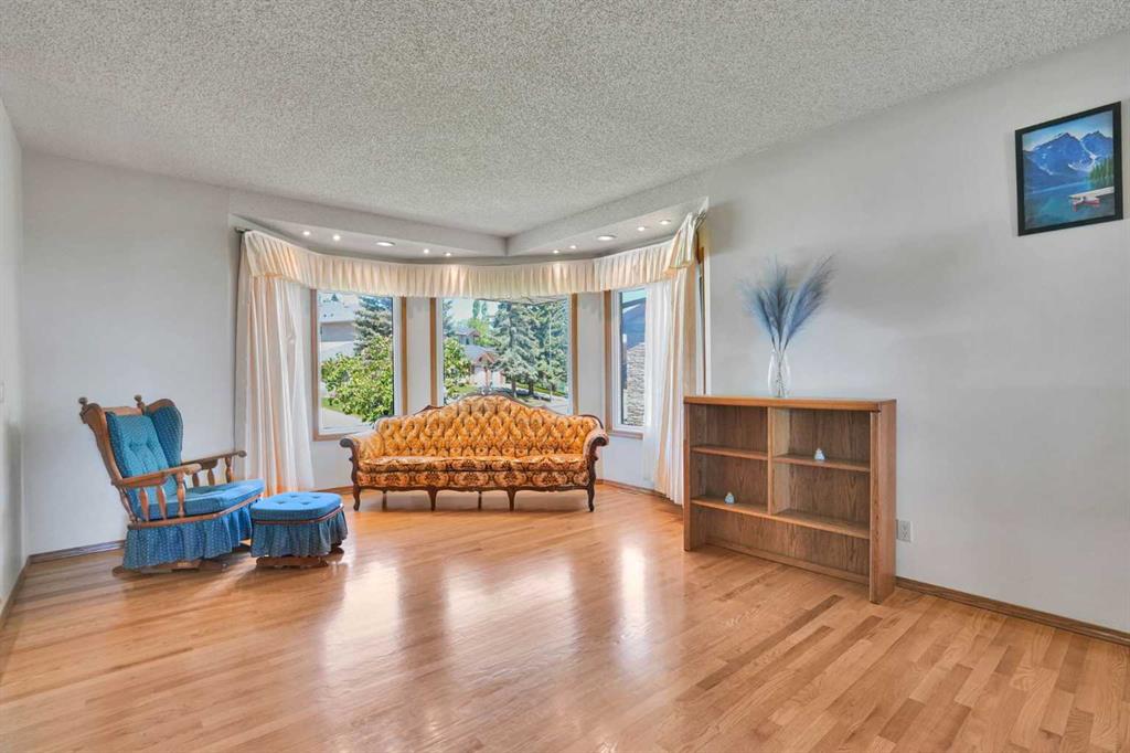88 Edelweiss Drive NW photo 3
