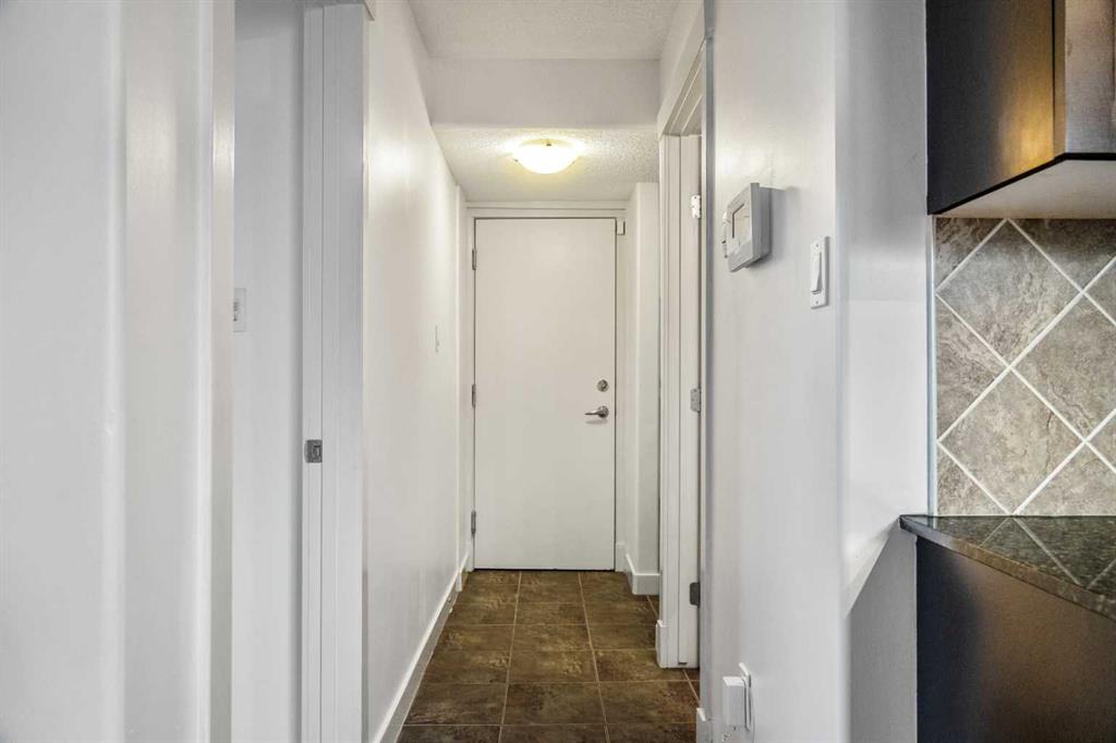 2906 17 Avenue SW #14 photo 2