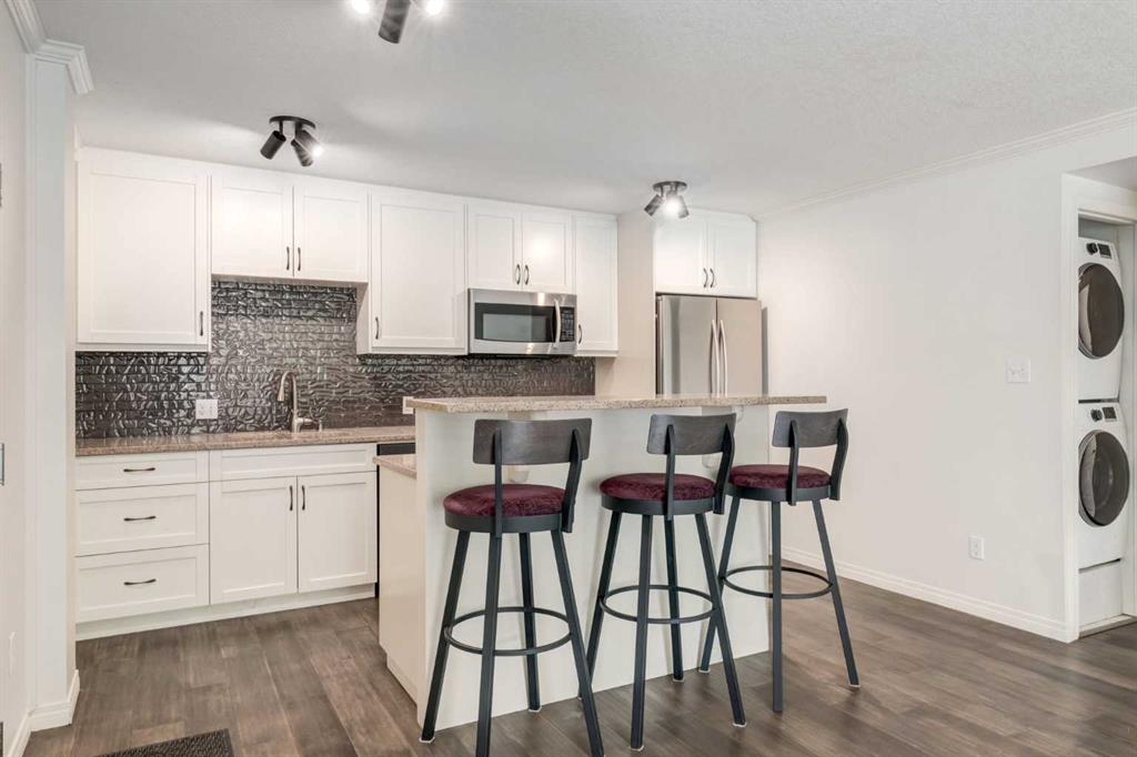 126 24 Avenue SW #102