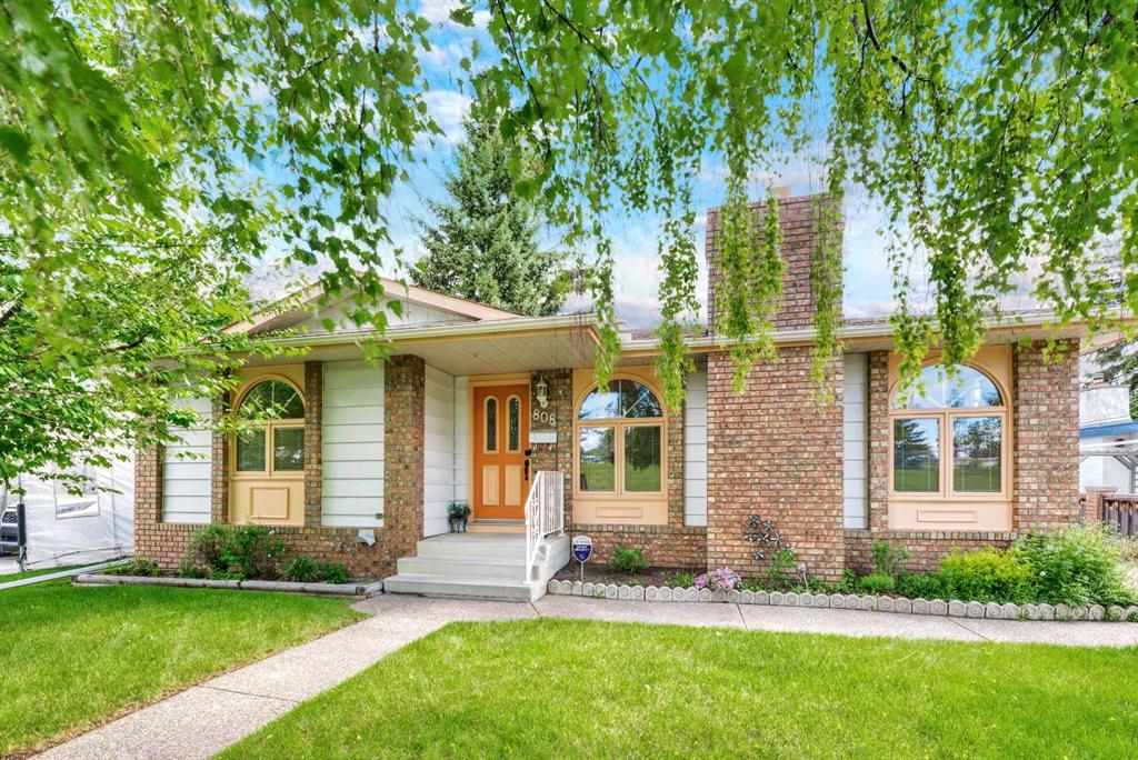 808 Canterbury Drive SW