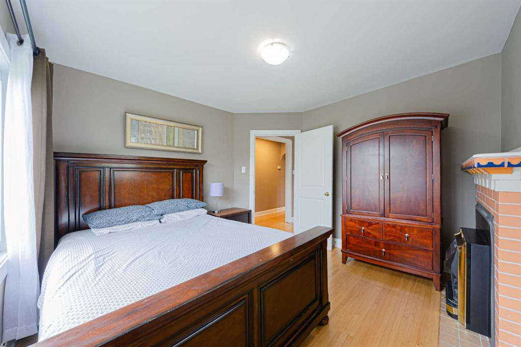 1621 4 Street NW photo 4