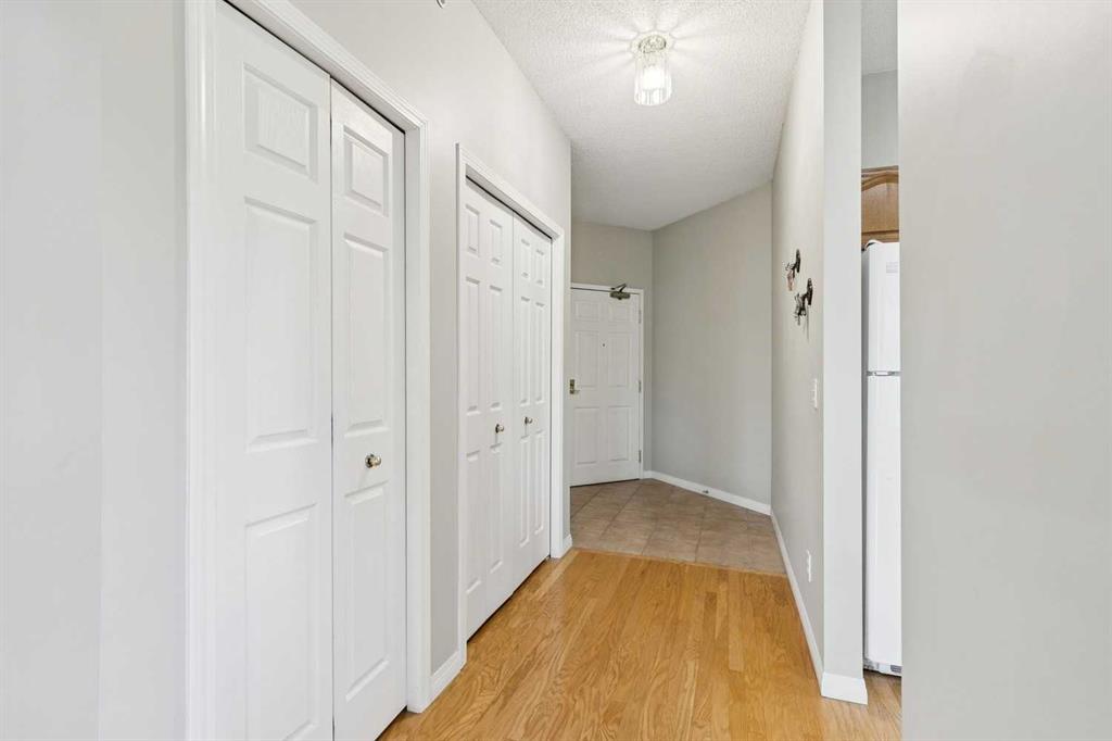 5201 Dalhousie Drive NW #420 photo 3