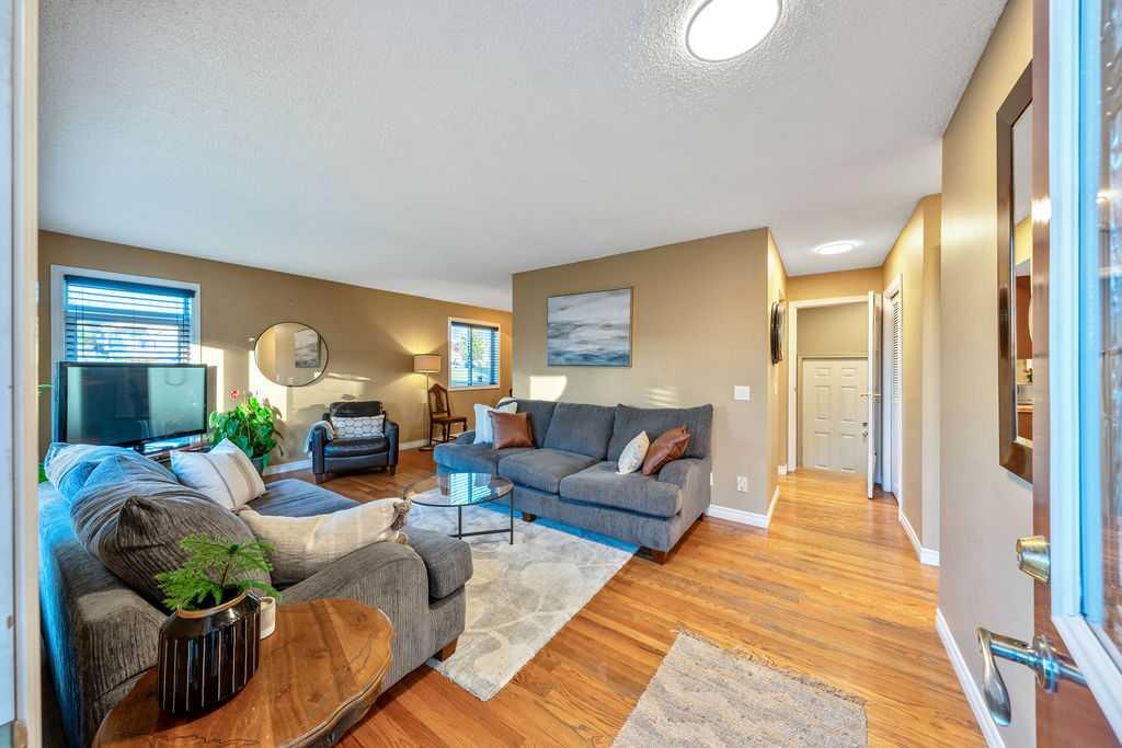 71 Templeson Road NE photo 5