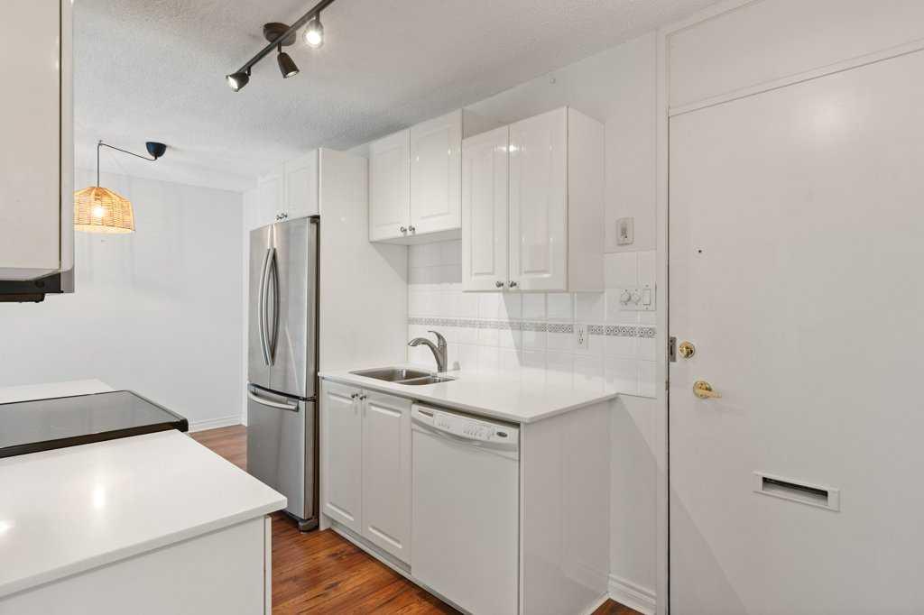 1328 13 Avenue SW #503 photo 4