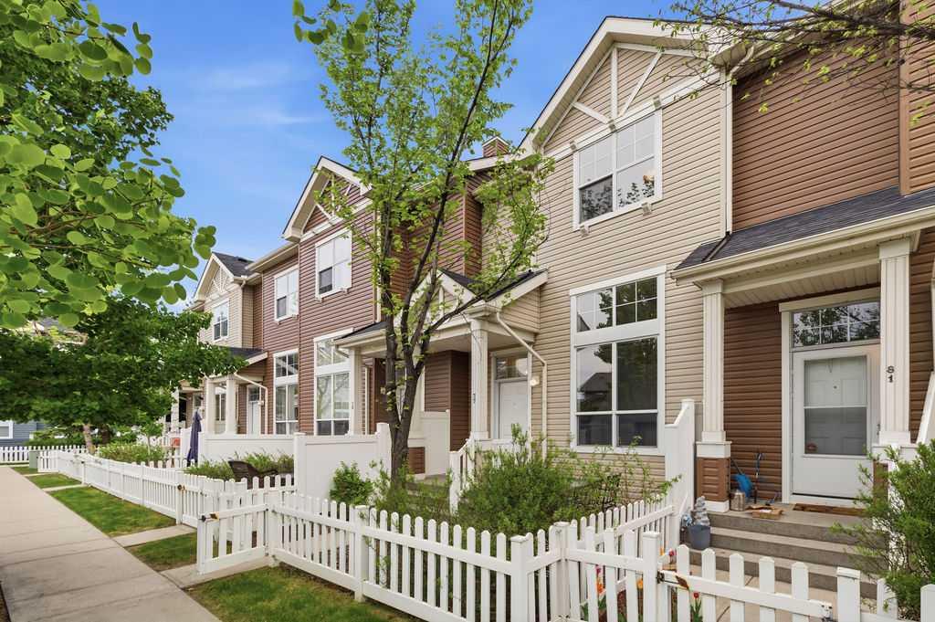 77 Elgin Gardens SE photo 2