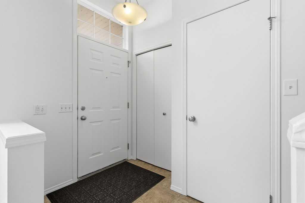77 Elgin Gardens SE photo 4