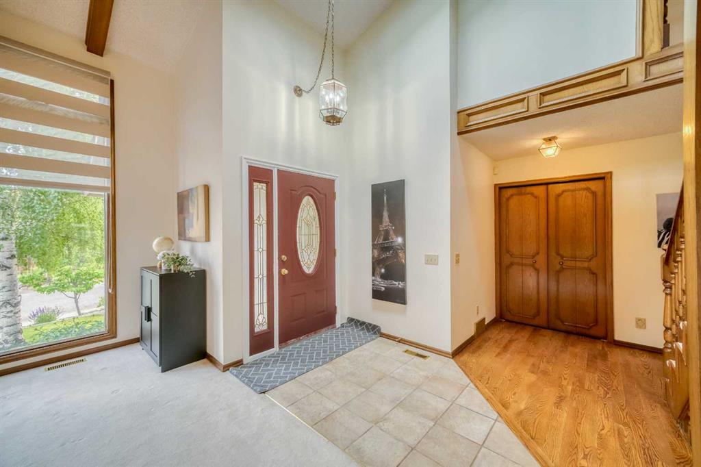 107 Edgehill Court NW photo 4