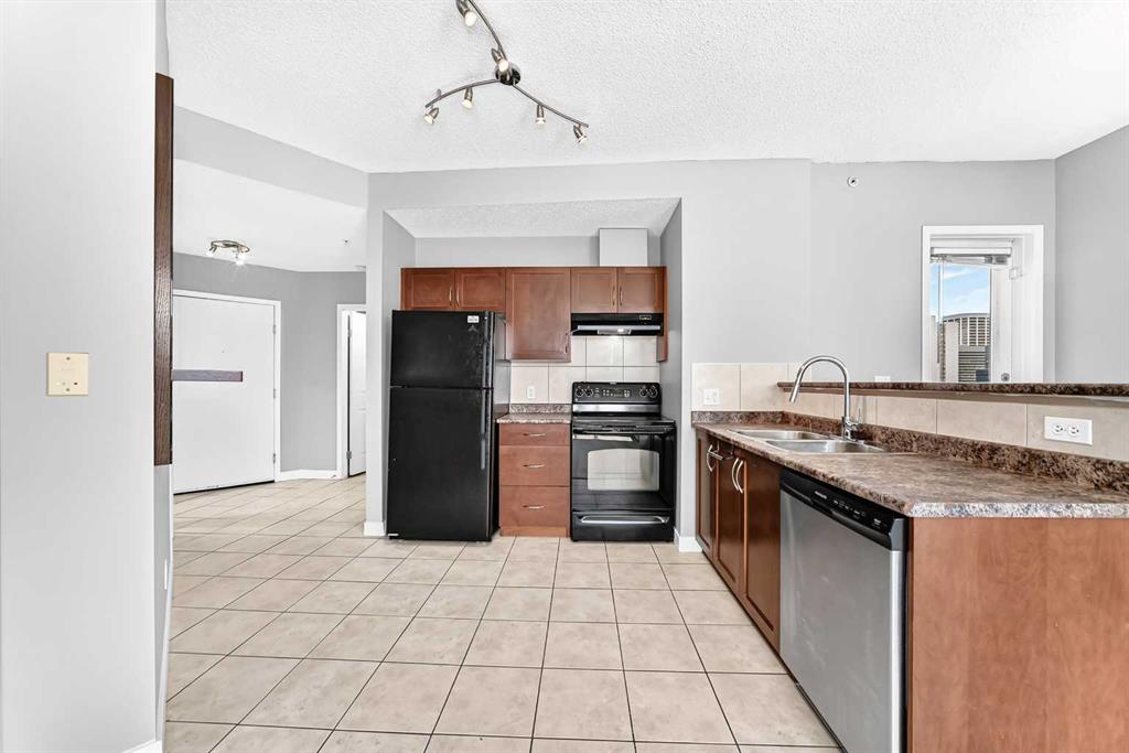 1053 10 Street SW #1016 photo 5