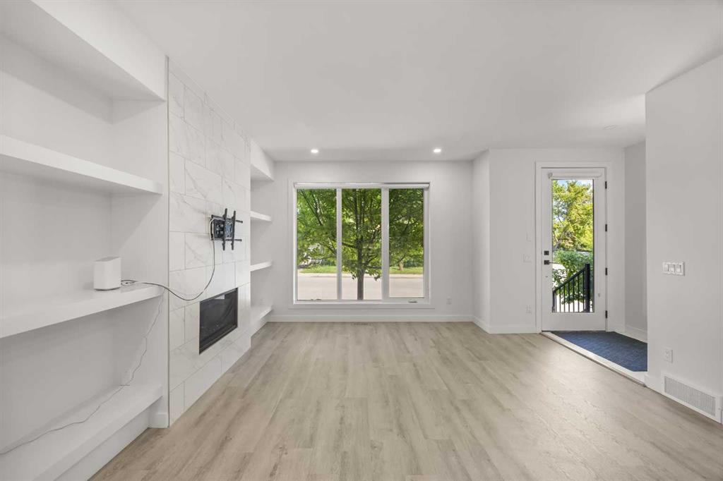 2105 5 Street NW photo 3