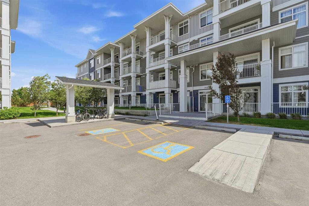 300 Auburn Meadows Common SE #114 photo 4