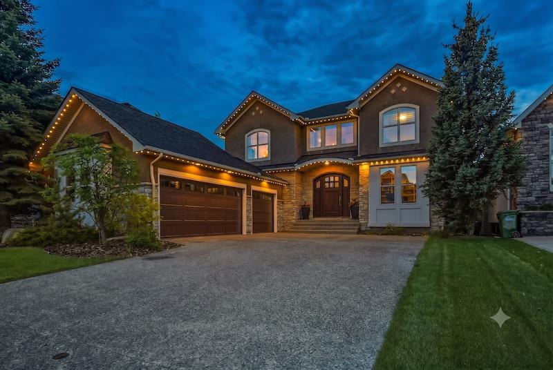 74 Discovery Ridge Heights SW photo 3
