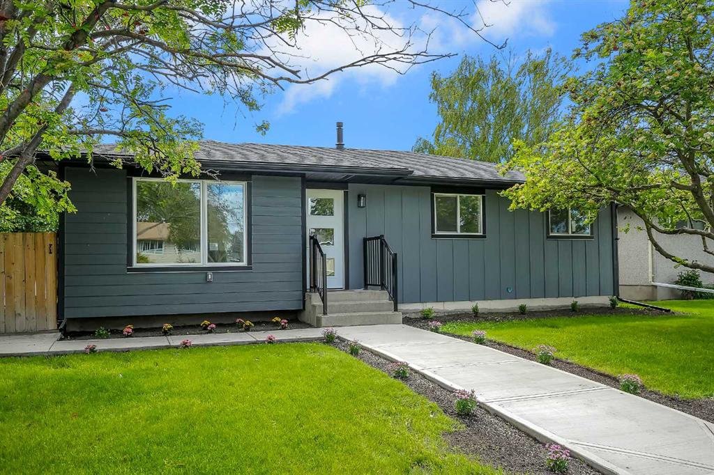 419 Acadia Drive SE photo 2