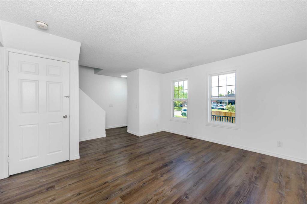 120 Whitefield Drive NE photo 5