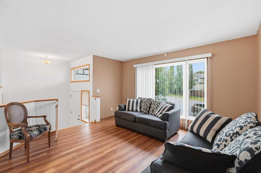 324 Mt Aberdeen Close SE photo 4