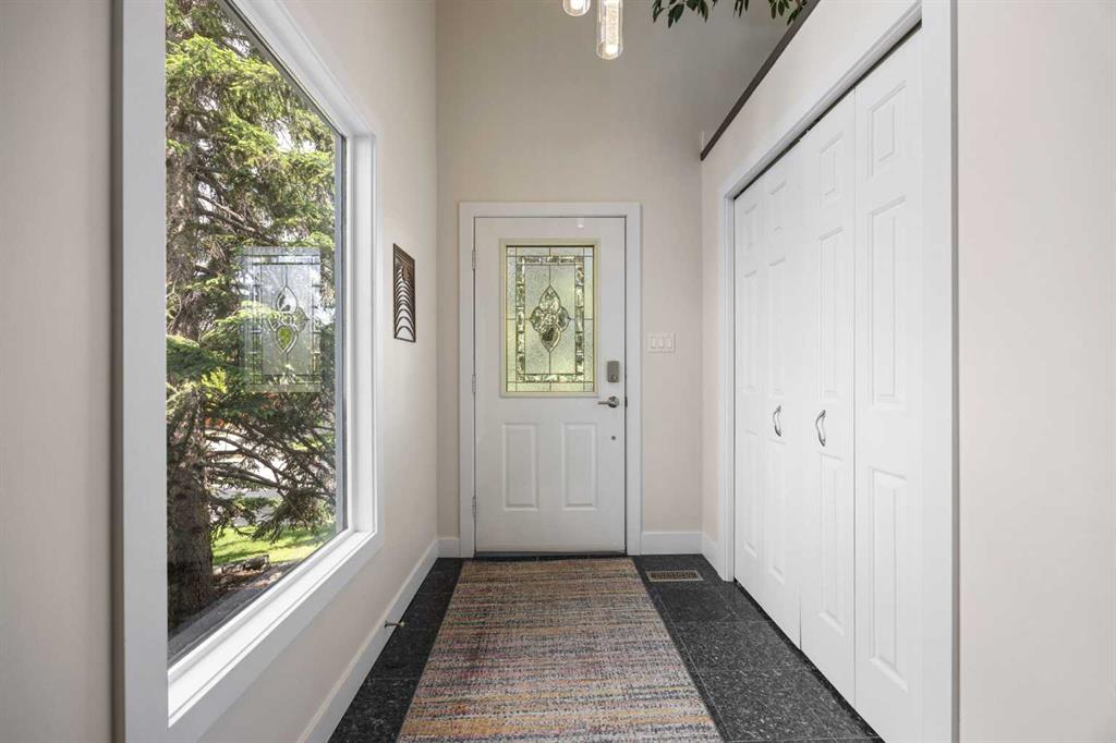 11 Stradwick Way SW photo 4