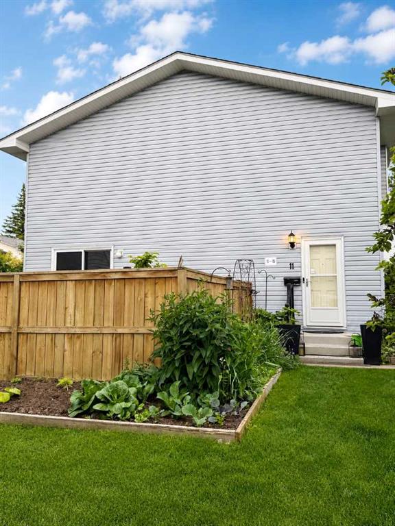 4810 40 Avenue SW #11