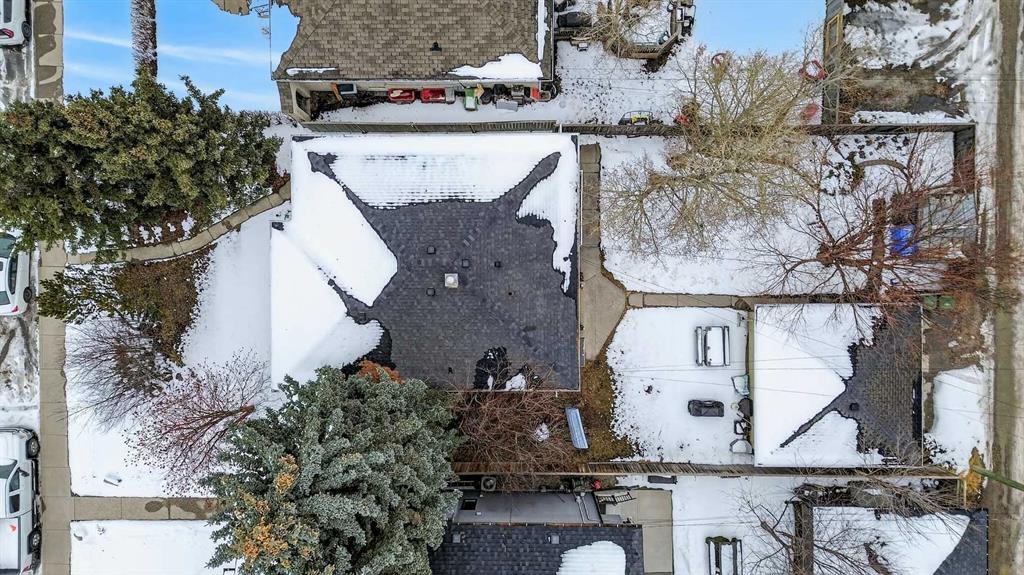 1107 19 Avenue NW photo 4