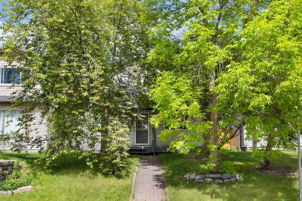 84 Abingdon Crescent NE photo 2