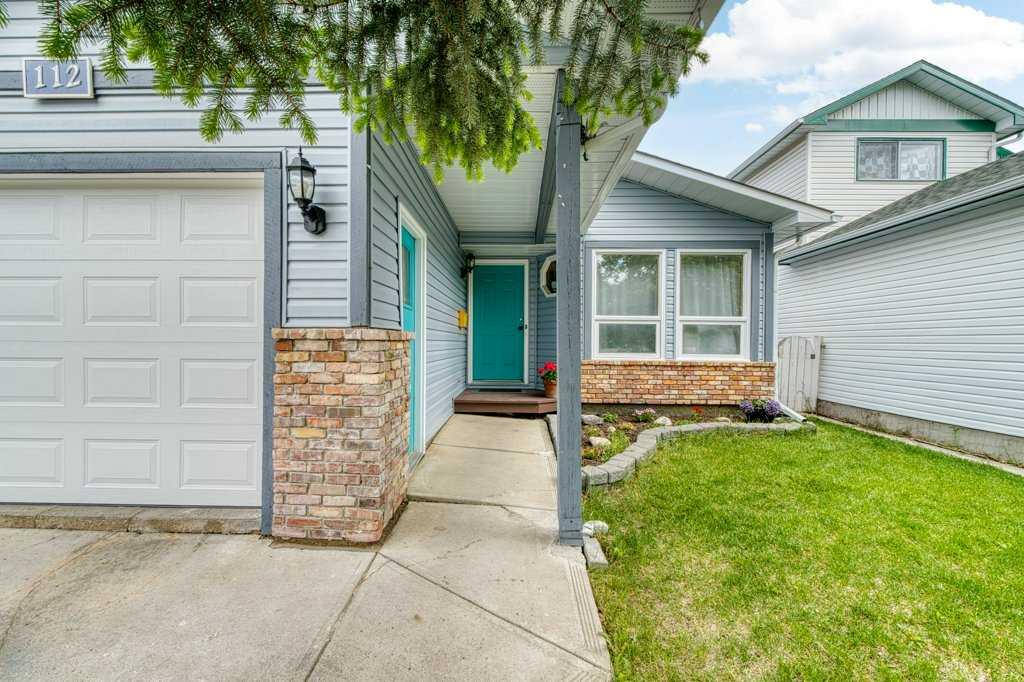 112 Cedargrove Way SW photo 2