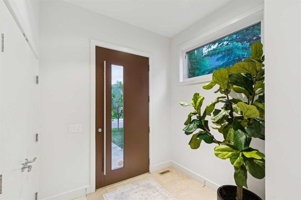 31 Wexford Way SW photo 4