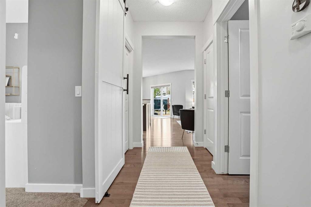 143 Elgin Meadows Way SE photo 4