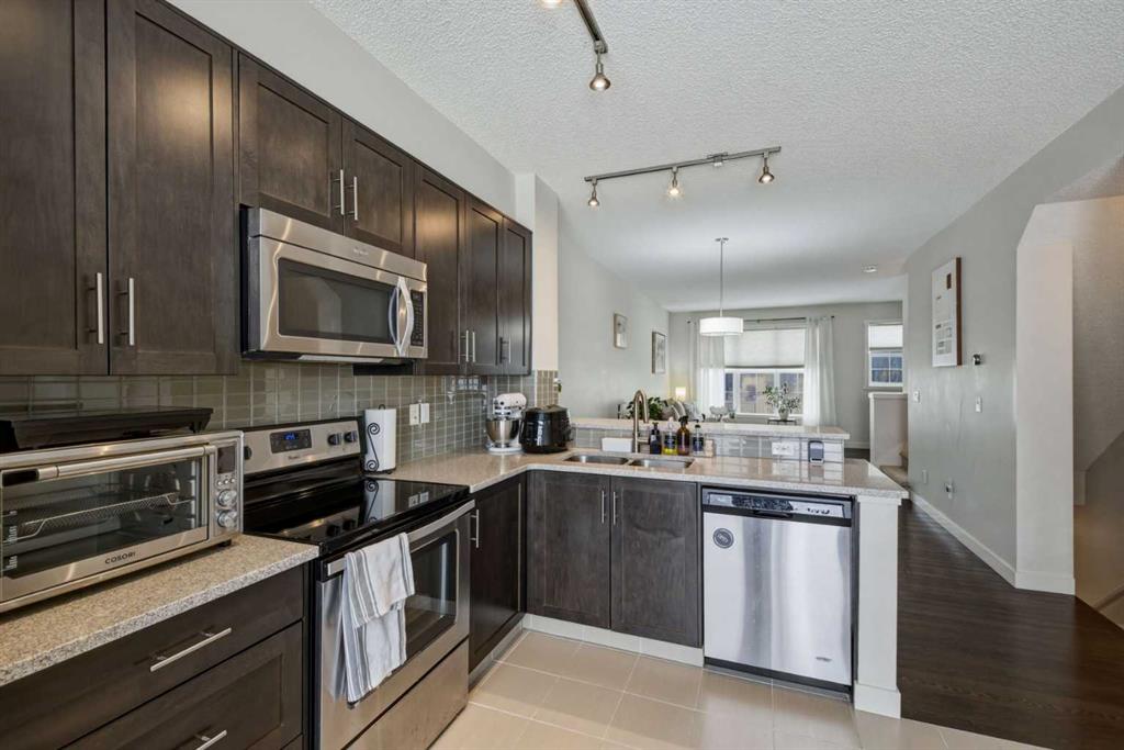 214 Nolanfield Villas NW photo 5