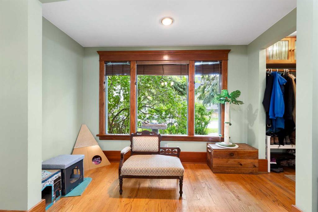 508 10 Avenue NE photo 4
