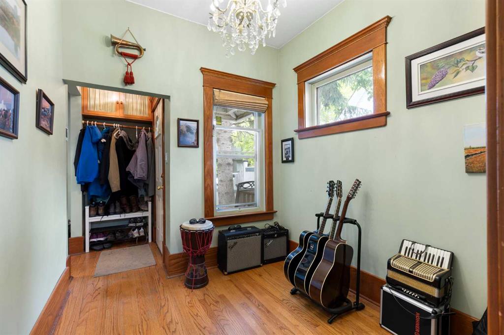 508 10 Avenue NE photo 5