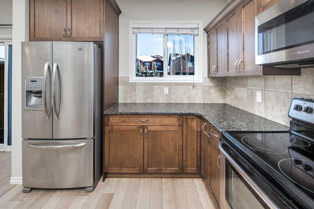 88 Legacy Mews SE photo 5