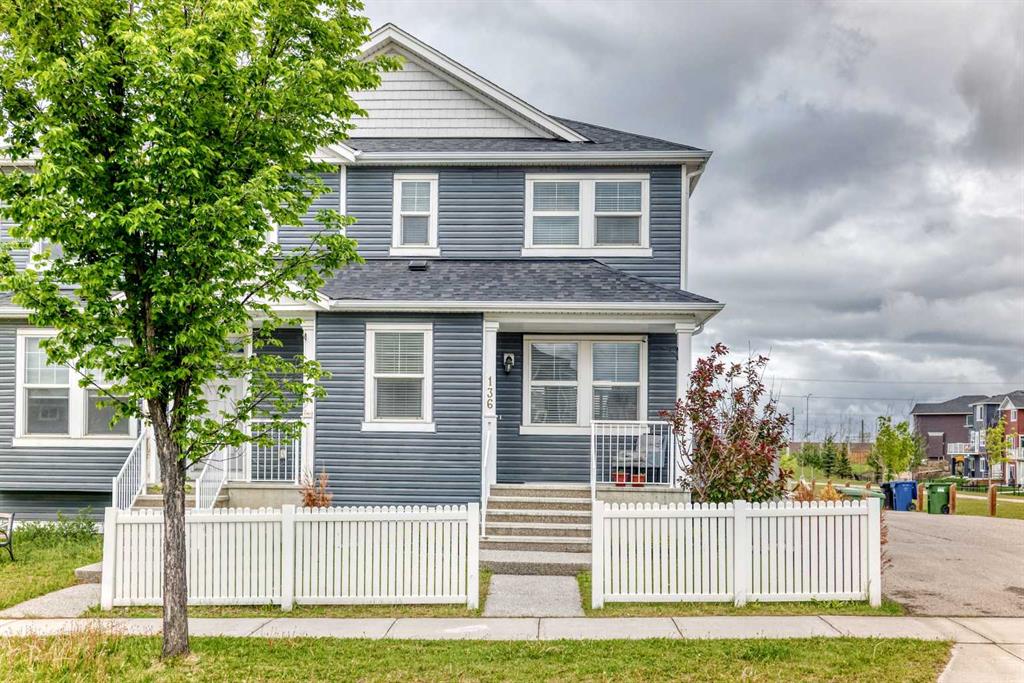 136 Redstone Avenue NE photo 2