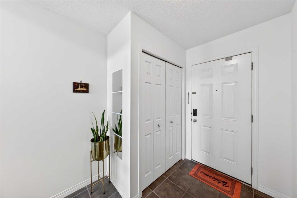 99 Copperfield Court SE photo 3