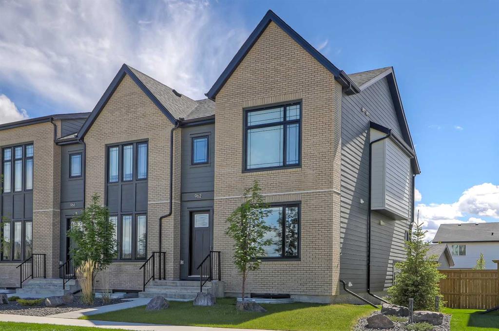 962 Harmony Parade