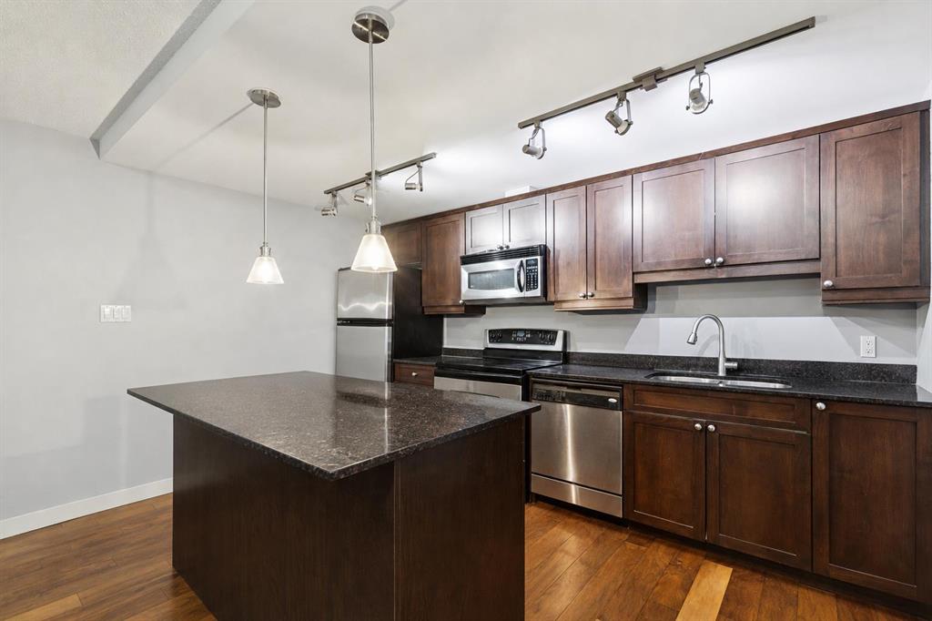 1025 14 Avenue SW #413 photo 3