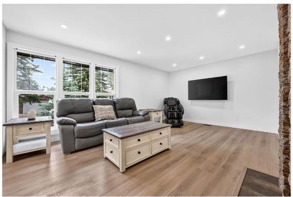 104 Silver Springs Green NW photo 3
