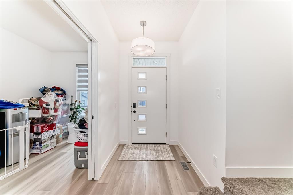 132 Setonstone Gardens SE photo 3