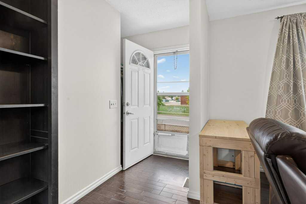 1308 Pensacola Way SE photo 3