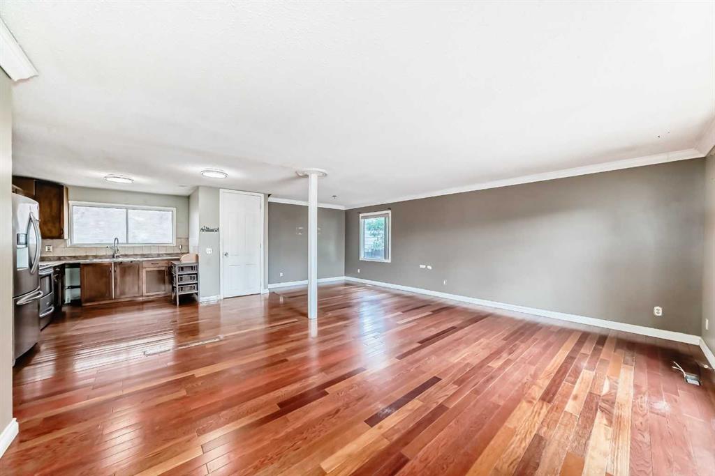 660 Malvern Drive NE photo 2