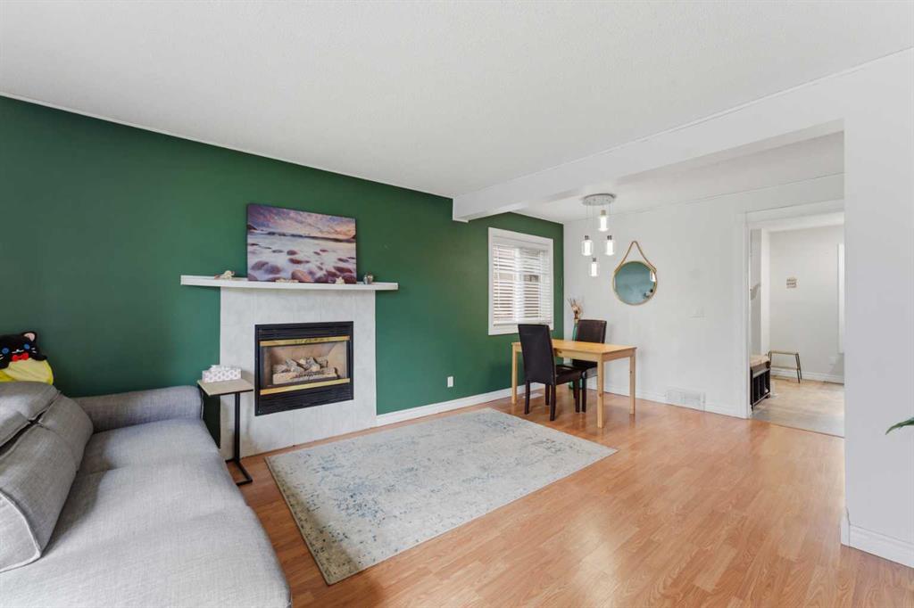 1224 Millcrest Rise SW photo 3